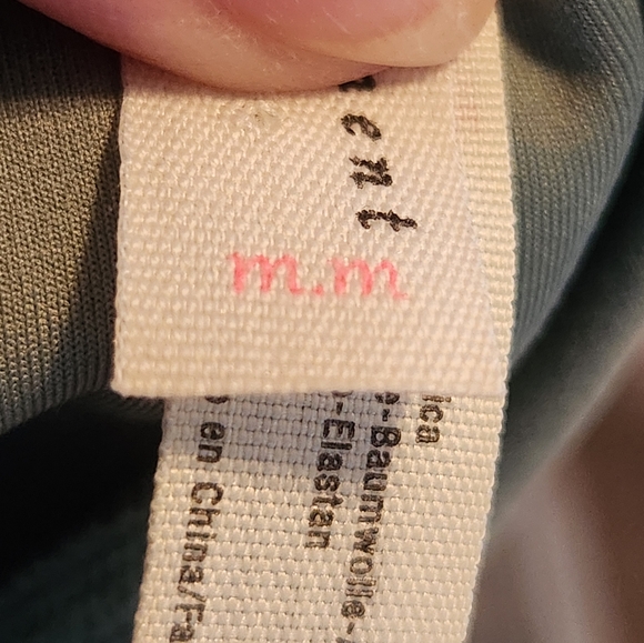 Free People Movement Turnout Boho Wrap Leggings size Medium - Picture 9 of 10